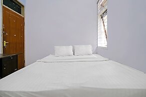 OYO Life 92835 Maya Adipuri