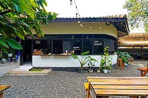 OYO Life 92835 Maya Adipuri