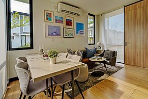 OYO Life 92719 Rolling Hills Residence Karawang