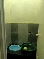 OYO Life 92920 Rumah Kost Azca