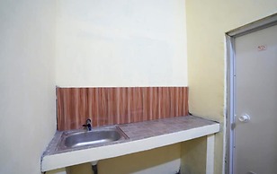 OYO Life 92920 Rumah Kost Azca