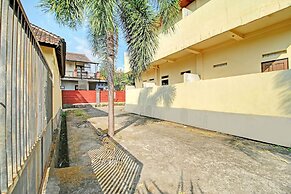 OYO Life 92954 Shanti Kost