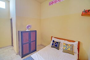 OYO Life 92954 Shanti Kost