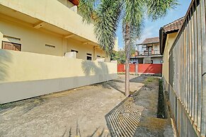 OYO Life 92954 Shanti Kost