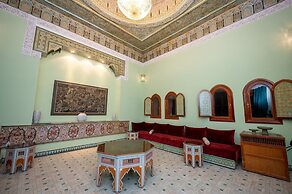 Nomadz Palace