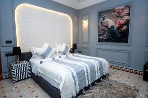 Nomadz Palace