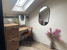 The Holt York-charming York House With 3 Bedrooms