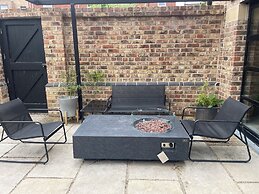 The Holt York-charming York House With 3 Bedrooms