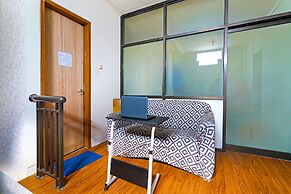 OYO Life 92720 Mekarwangi Guest House