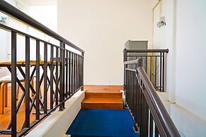 OYO Life 92720 Mekarwangi Guest House