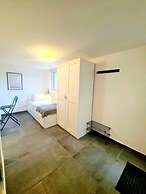 New Studio in Center