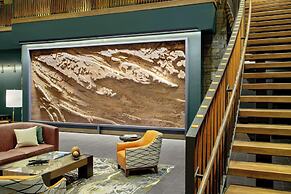 Cloudland at McLemore Resort Lookout Mountain, Curio by Hilton