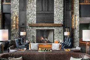 Cloudland at McLemore Resort Lookout Mountain, Curio by Hilton