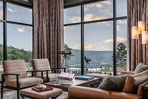 Cloudland at McLemore Resort Lookout Mountain, Curio by Hilton