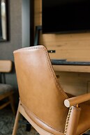 Cloudland at McLemore Resort Lookout Mountain, Curio by Hilton