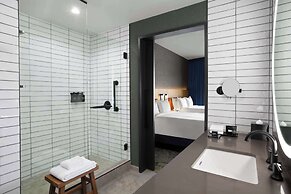 Cloudland at McLemore Resort Lookout Mountain, Curio by Hilton