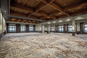 Cloudland at McLemore Resort Lookout Mountain, Curio by Hilton