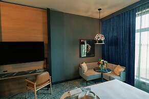 Cloudland at McLemore Resort Lookout Mountain, Curio by Hilton