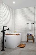 Cloudland at McLemore Resort Lookout Mountain, Curio by Hilton