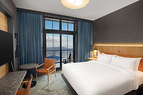 Cloudland at McLemore Resort Lookout Mountain, Curio by Hilton