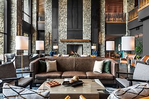 Cloudland at McLemore Resort Lookout Mountain, Curio by Hilton