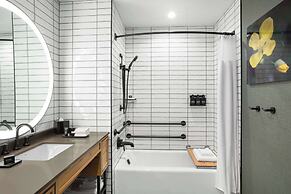 Cloudland at McLemore Resort Lookout Mountain, Curio by Hilton