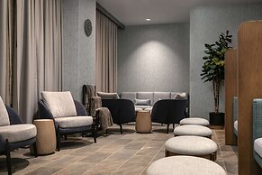 Cloudland at McLemore Resort Lookout Mountain, Curio by Hilton