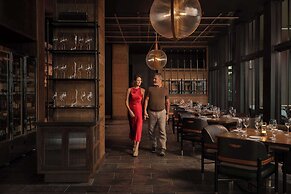 Cloudland at McLemore Resort Lookout Mountain, Curio by Hilton