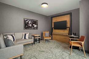 Cloudland at McLemore Resort Lookout Mountain, Curio by Hilton