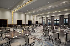 Cloudland at McLemore Resort Lookout Mountain, Curio by Hilton