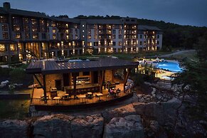 Cloudland at McLemore Resort Lookout Mountain, Curio by Hilton