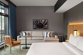 Cloudland at McLemore Resort Lookout Mountain, Curio by Hilton