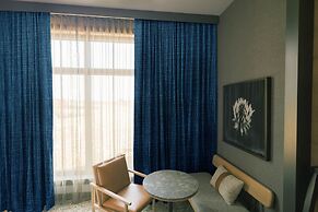 Cloudland at McLemore Resort Lookout Mountain, Curio by Hilton