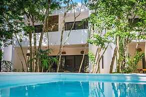 Villa Chicana Resort Pool AC Fast Internet