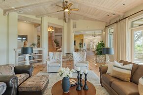 Eagle Oak Ranch by Avantstay Views, Pool, Privacy