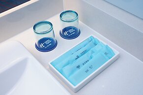 Holiday Inn Express Shenzhen Futian Center by IHG