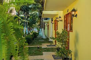 Waikiki Beach Hostel