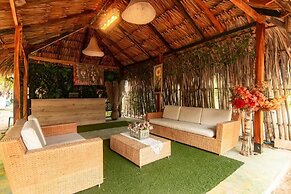 Waikiki Beach Hostel