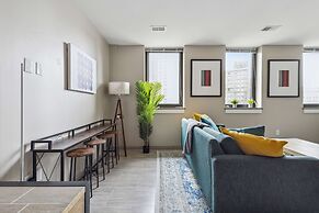 Modern Downtown Apartment
