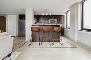 Modern Downtown Apartment