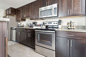 Modern Downtown Apartment