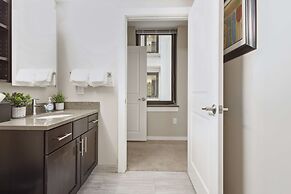 Modern Downtown Apartment