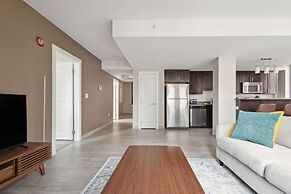 Modern Downtown Apartment