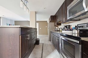 Modern Downtown Apartment