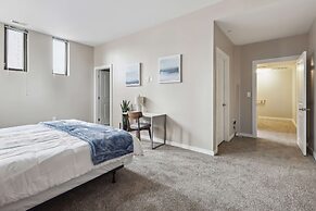 Modern Downtown Apartment