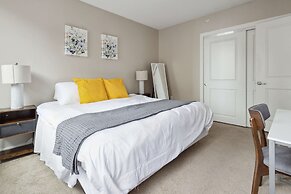 Modern Downtown Apartment