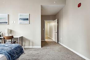 Modern Downtown Apartment