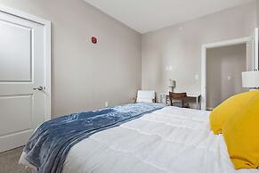 Modern Downtown Apartment