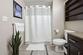 Modern Downtown Apartment