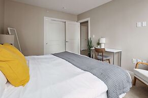 Modern Downtown Apartment